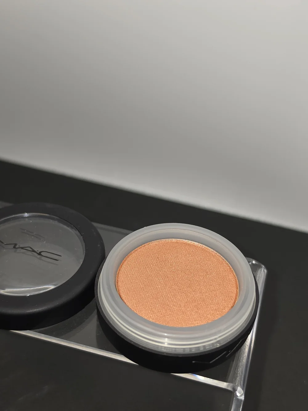VINTAGE 1990s MAC POWDER BLUSH- 